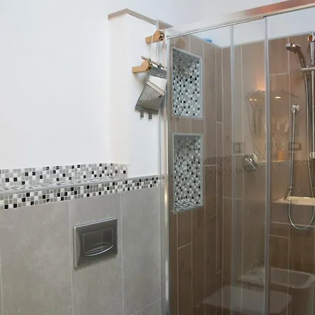 Detrabis Guest house